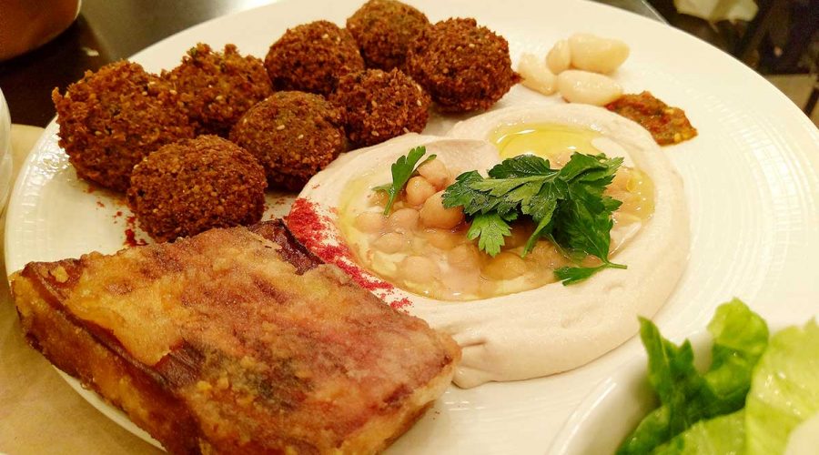 Hummus and Fallafel meal in Tel Aviv
